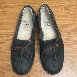 UGG Haylie Moc Toe boat black leather